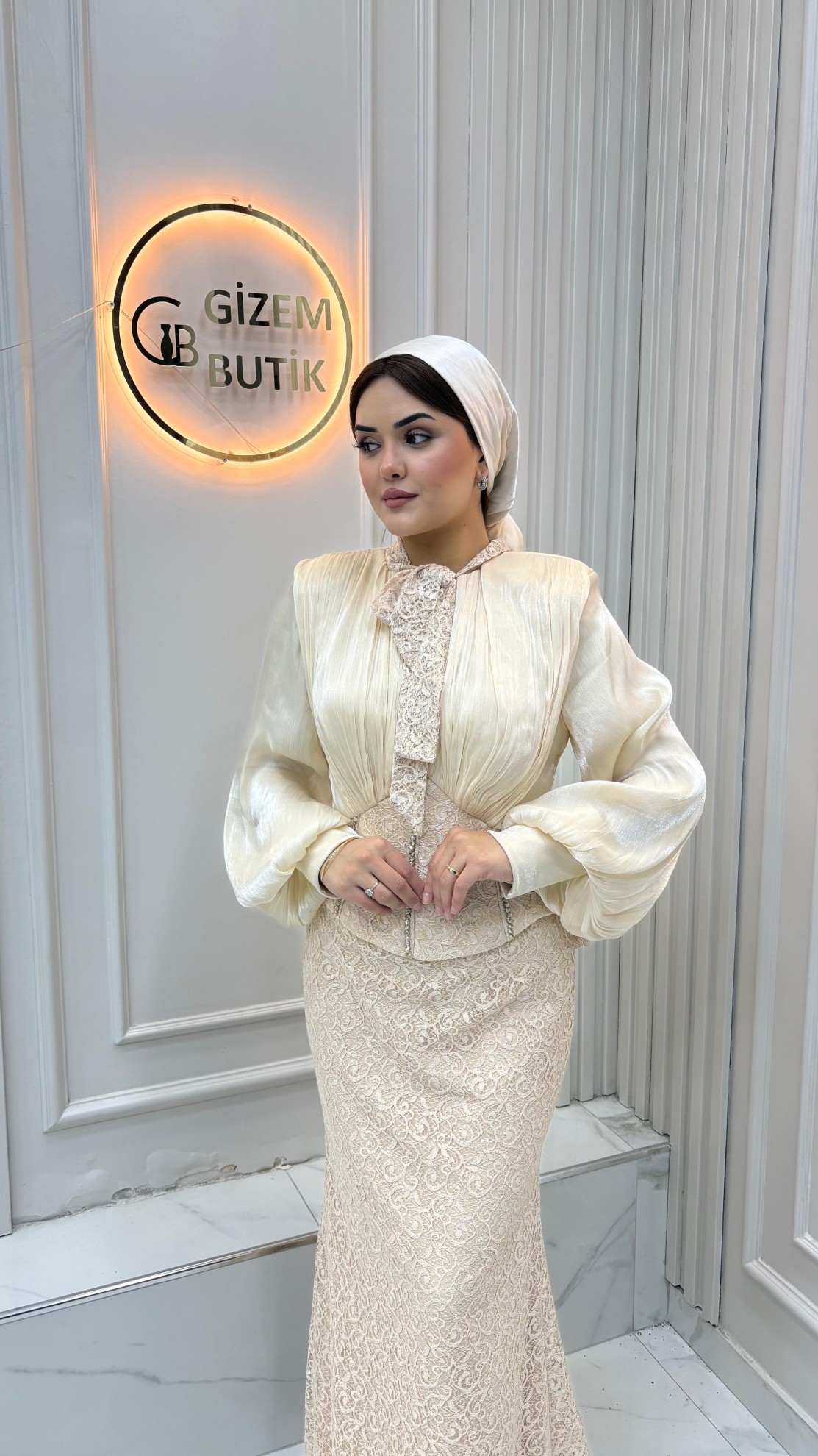 Lenya Abiye Bej