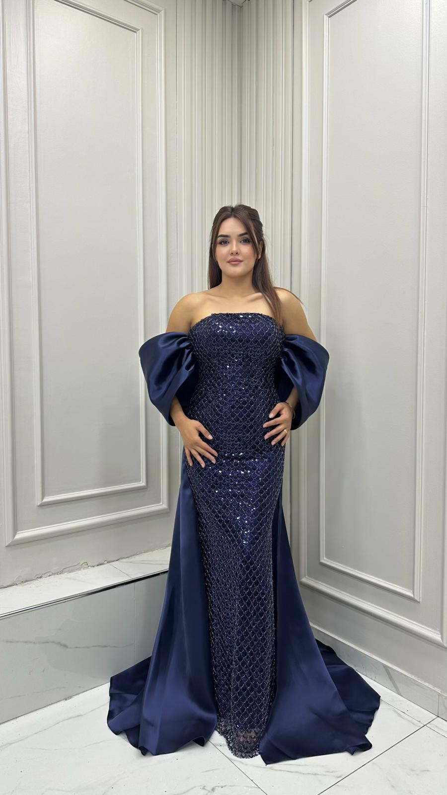Eslem Abiye Lacivert